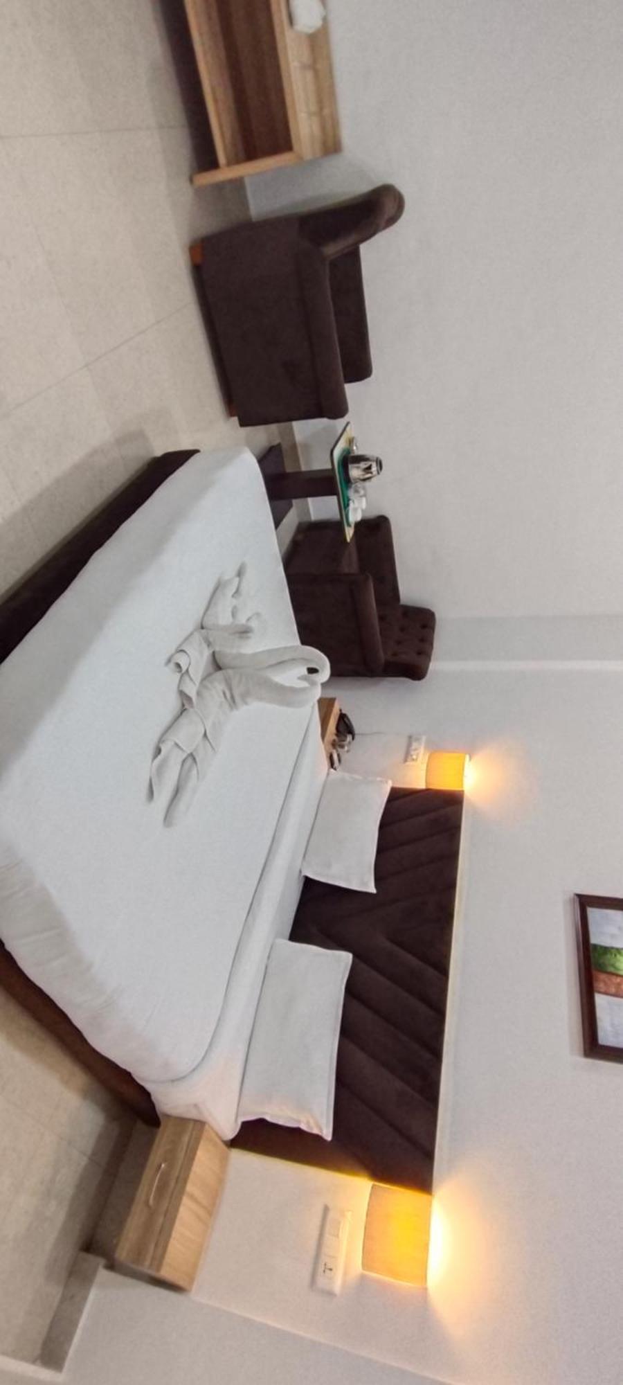 Hotel Lakeview By Bookingcare Chhatarpur Extérieur photo